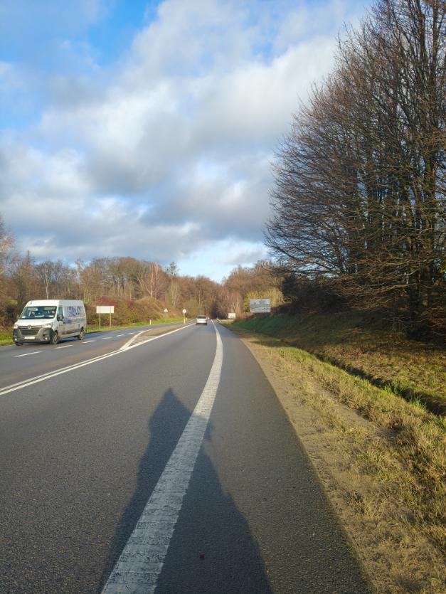 Zdjęcie do wpisu: Mój trening: z Redy i Pieleszewa do Pucka na Pomorzu. Ze względu na kolejki SKM i perony lepiej było wybrać drogę w kierunku Redy i Pucka. W podróży odwiedziłem kolejną firmę, która raz w roku mnie wspiera, jak również wiele innych. Zawsze bardzo dziękuję